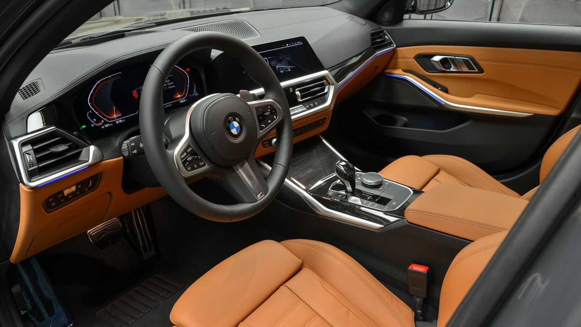 Formacar Bmw Abu Dhabi Motors Offers A Bmw 330i Dravit Gray Metallic