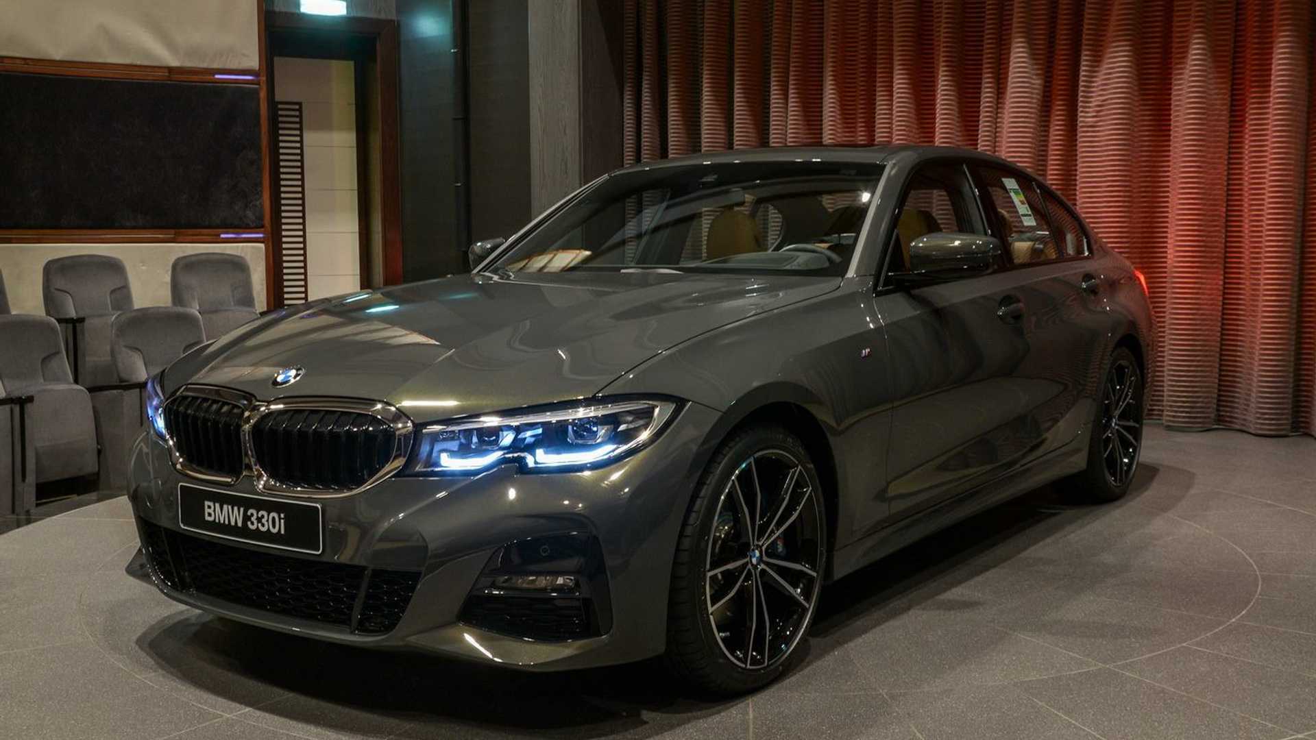 Formacar Bmw Abu Dhabi Motors Offers A Bmw 330i Dravit Gray Metallic
