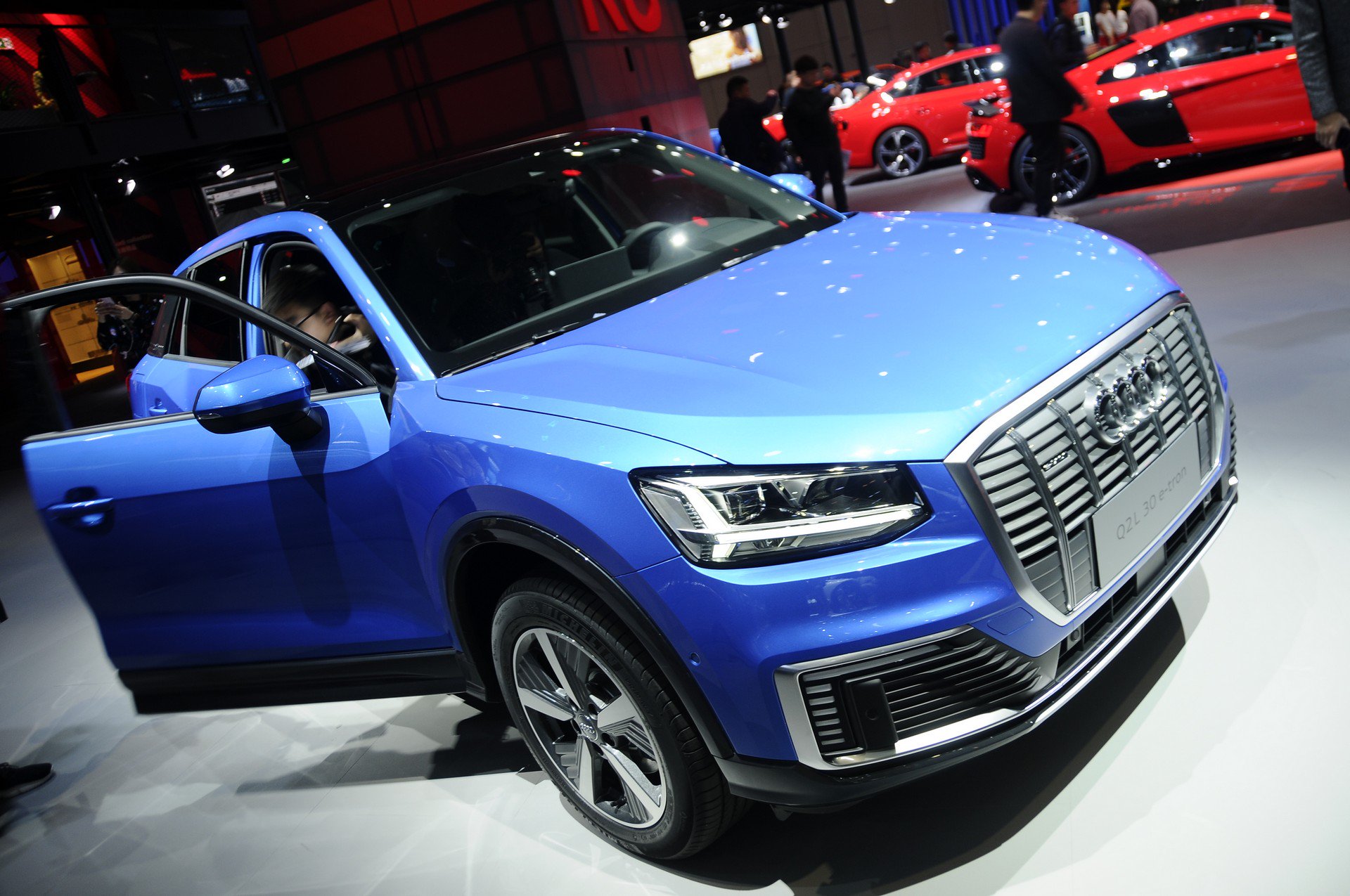 Audi q2l e tron