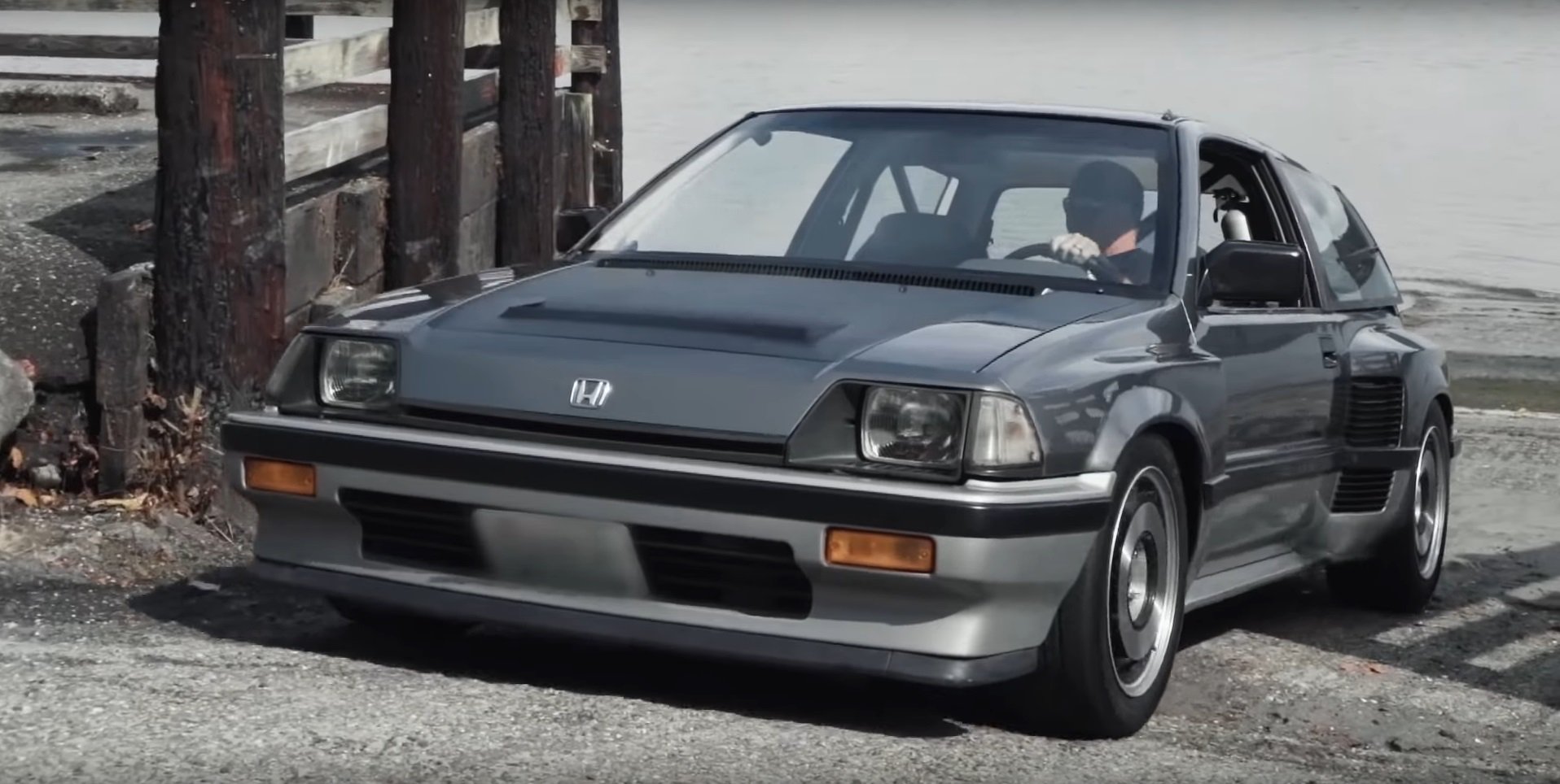 3rd-gen Honda Civic gets remodeled into a mid-engined sports car.