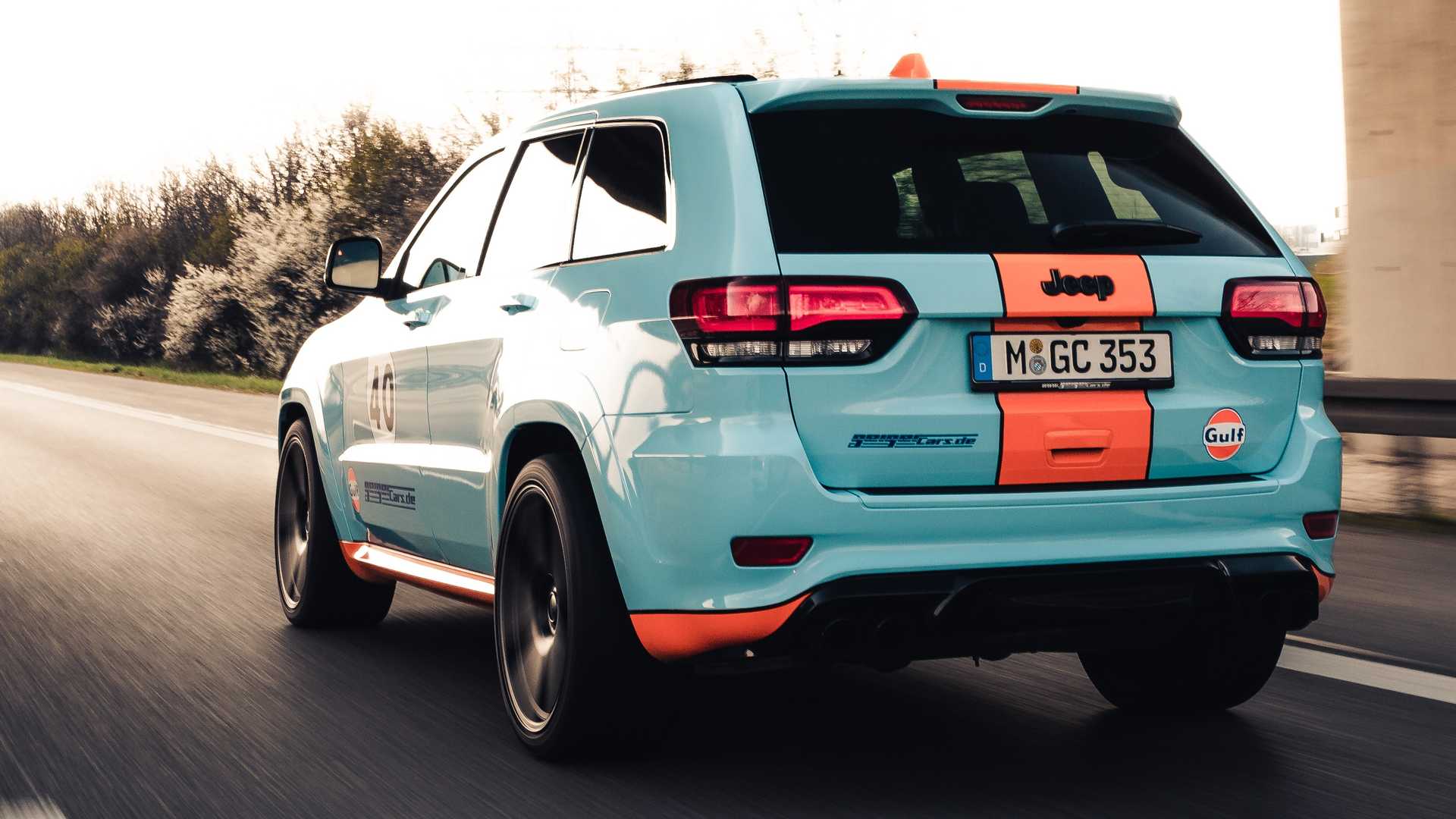 Formacar Jeep Grand Cherokee Trackhawk Wears Iconic Gulf Colors