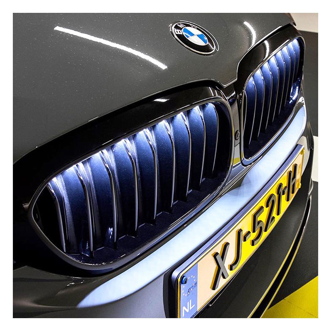 Bmw niere iconic glow Bmw niere iconic glow