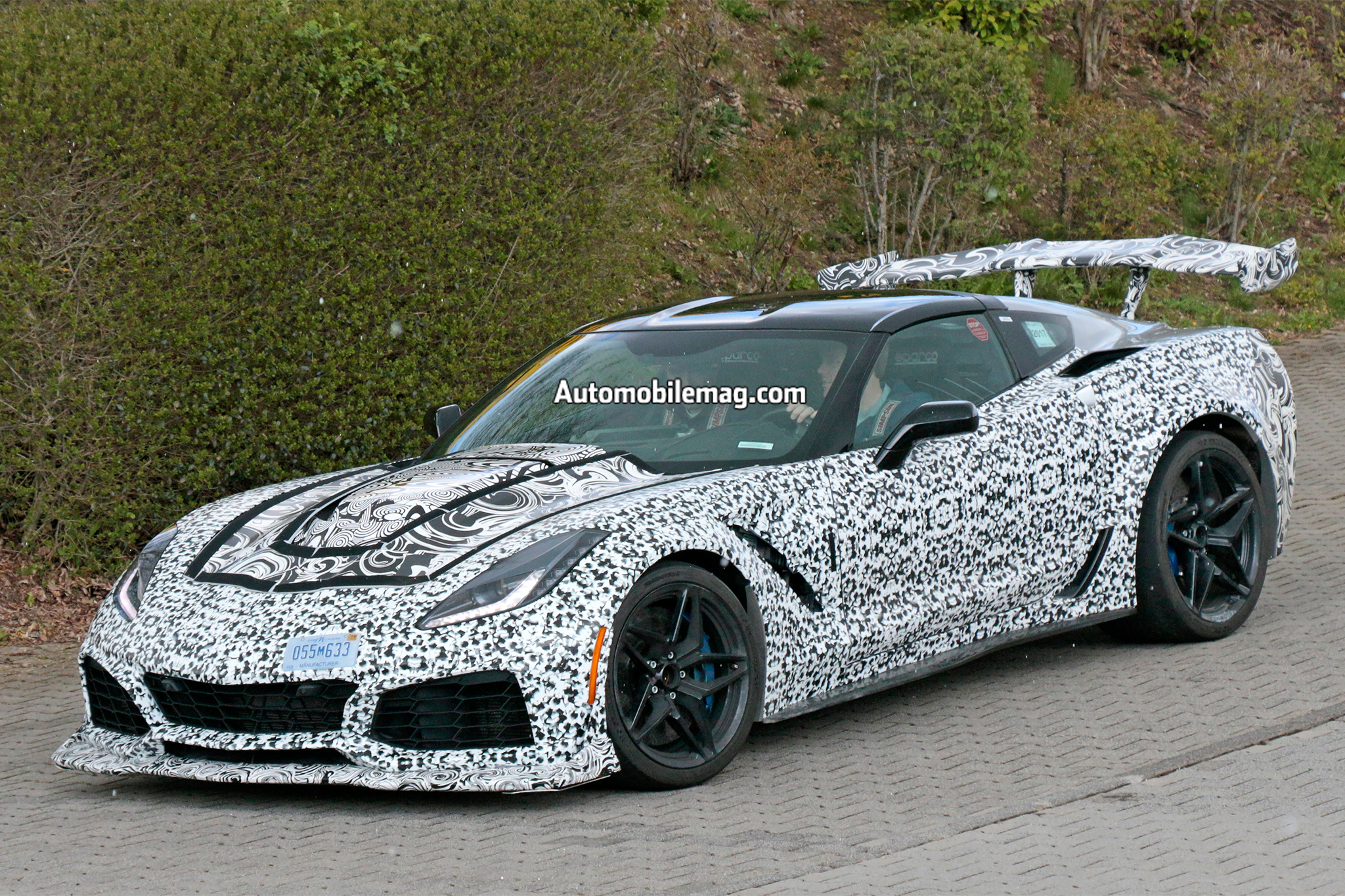 Chevrolet corvette 3