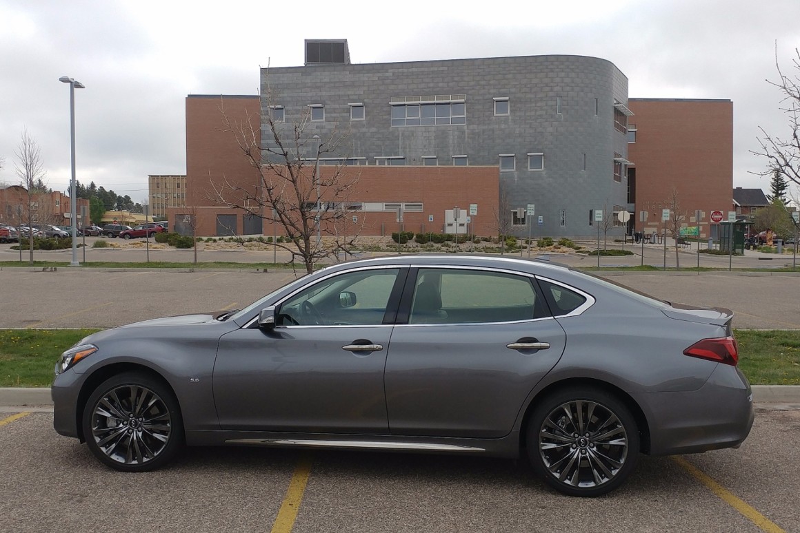 Formacar Infiniti Will Get Rid Of Its Largest Sedan Saloon
