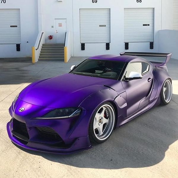 Toyota supra розовая