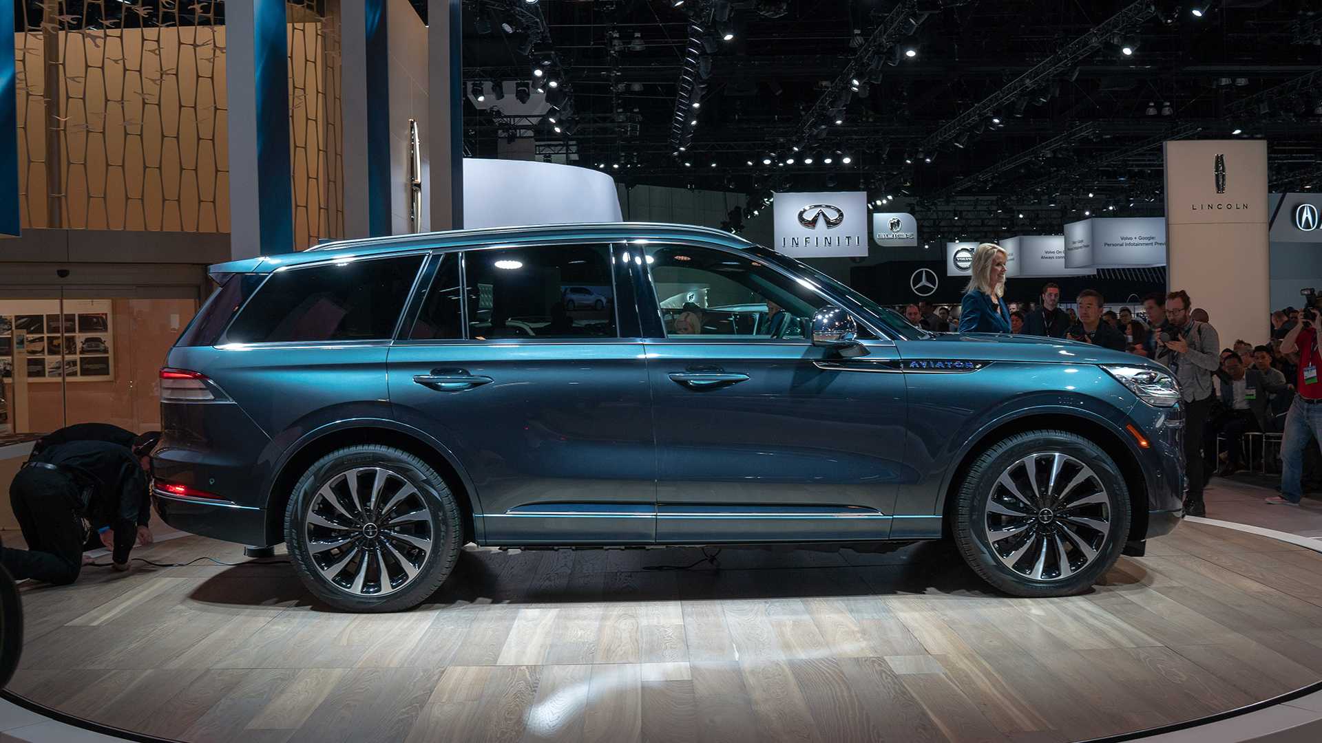 Линкольн авиатор 2022 фото