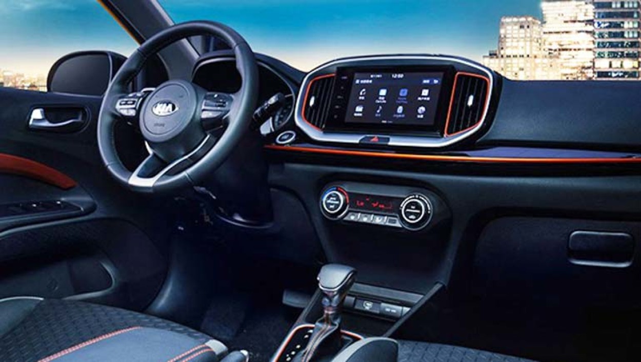 Kia stonic салон