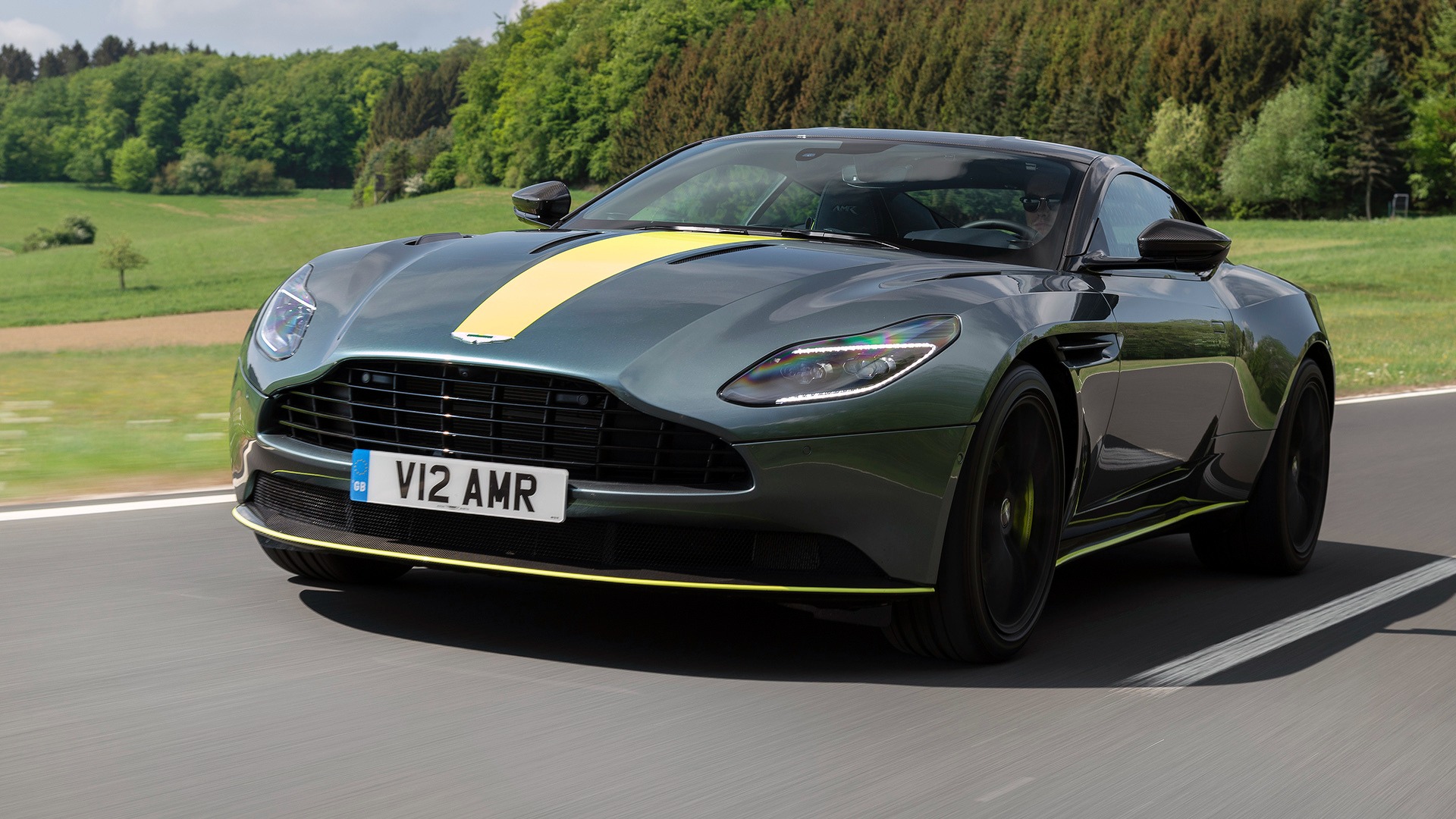 Самый дешевый aston martin