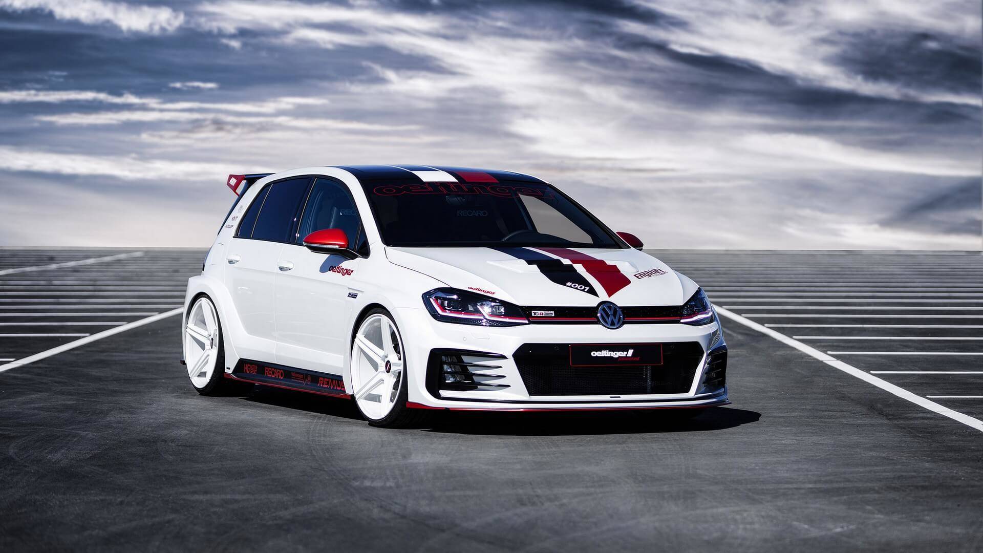 В тюнинг-ателье Oettinger прокачали Volkswagen Golf GTI.