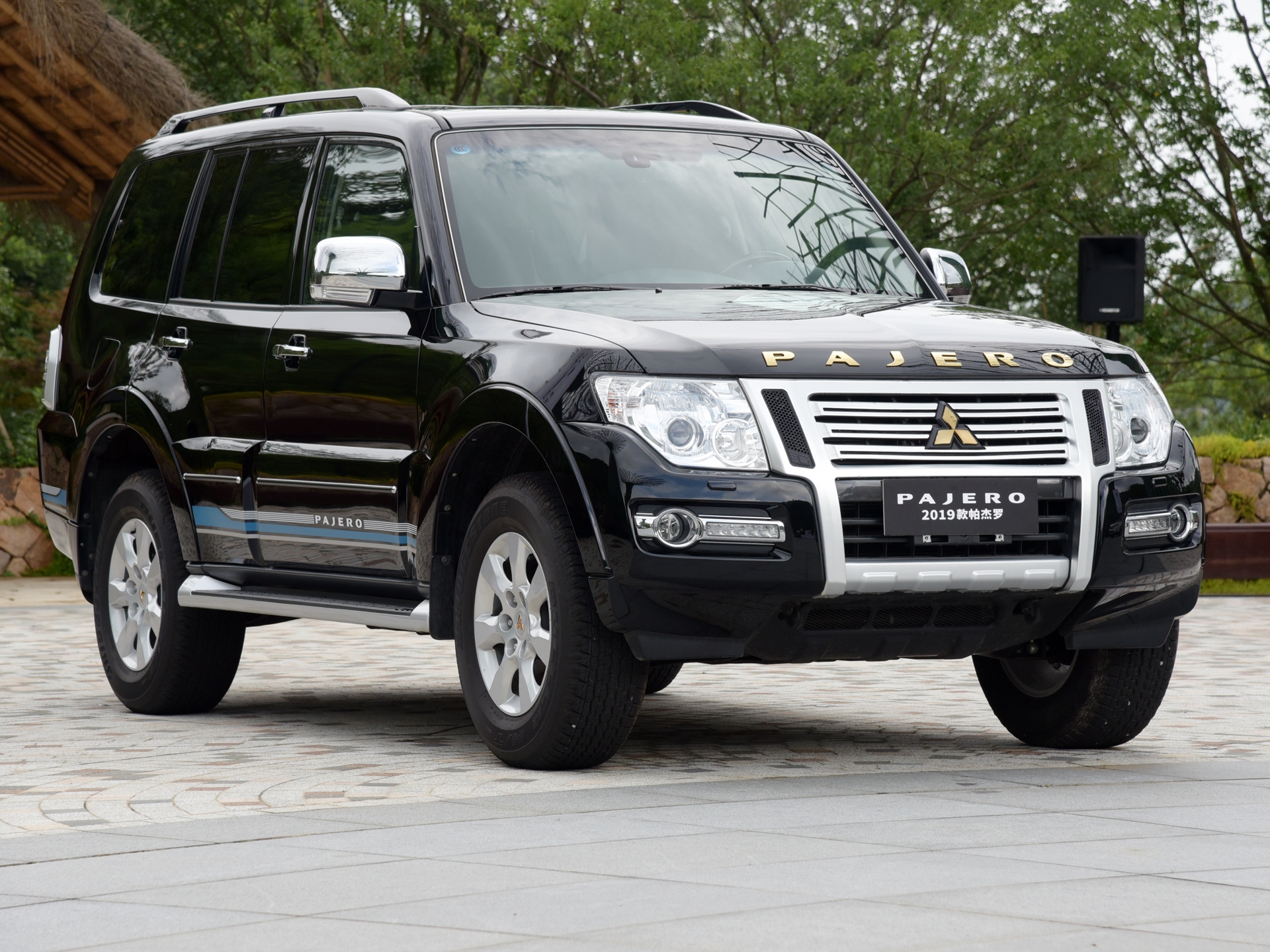 Спойлер mitsubishi pajero 4