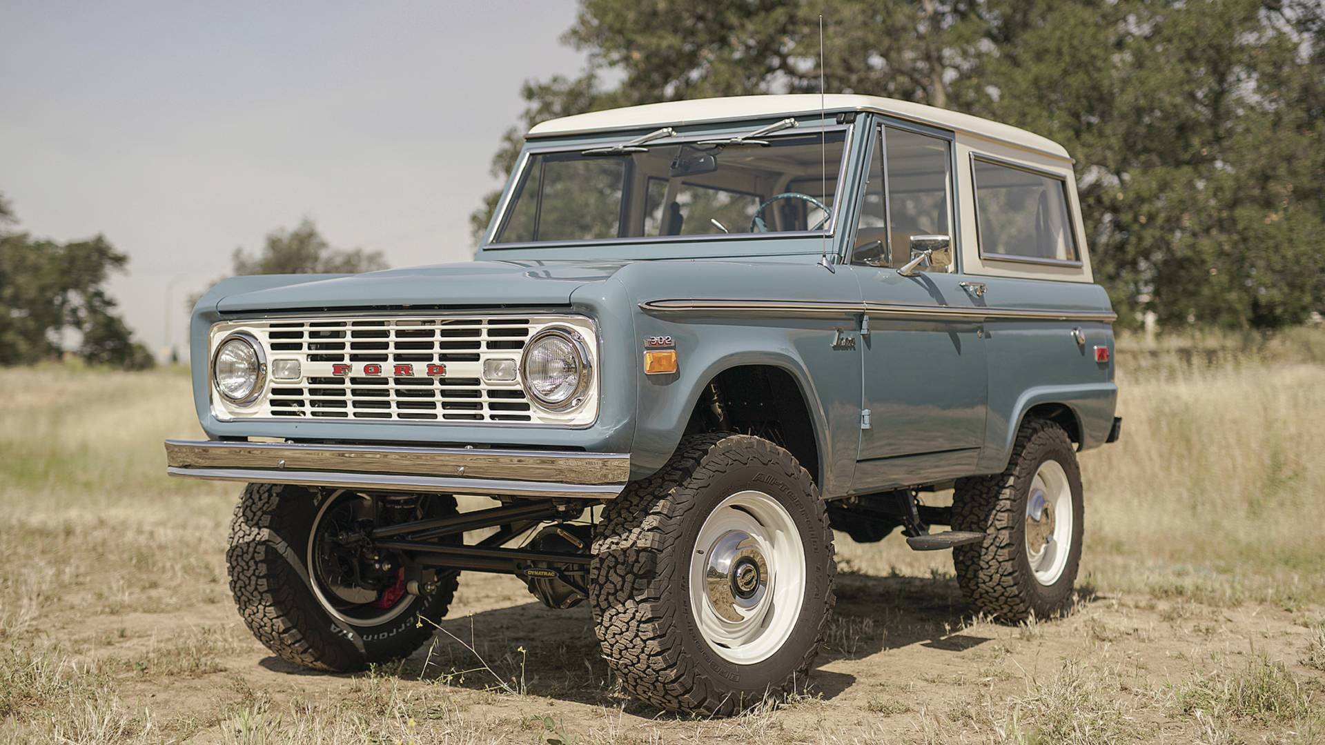 В ателье Icon построили рестомод на базе Ford Bronco I поколения.